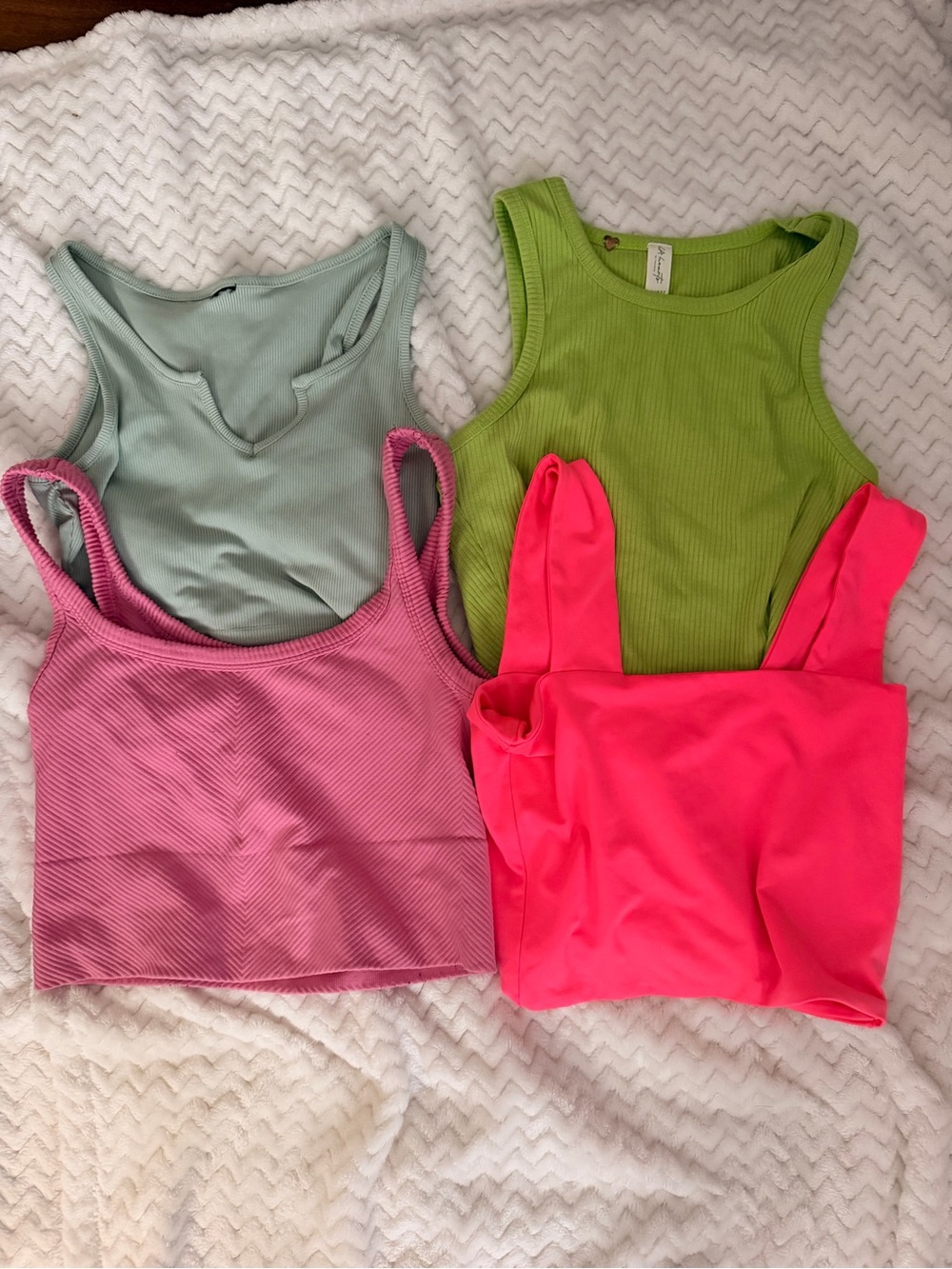 PacSun Mixed Crop Top Bundle - Pink, Mint, Lime, Neon Pink